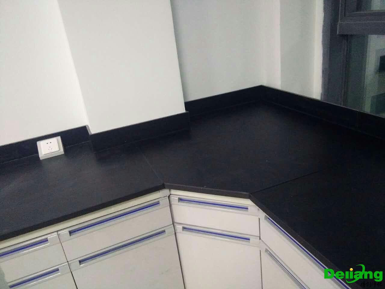 實(shí)驗(yàn)室臺(tái)面